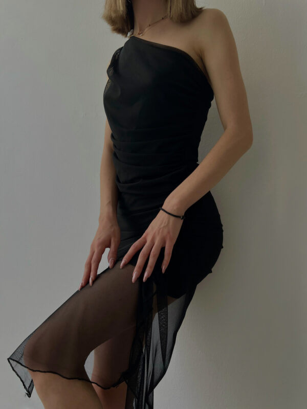 ASYMMETRIC BLACK DRESS