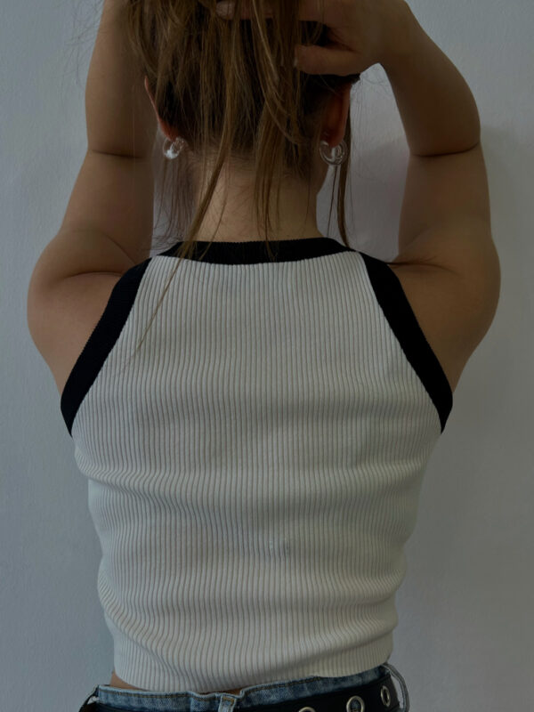 MOMENT WHITE TOP