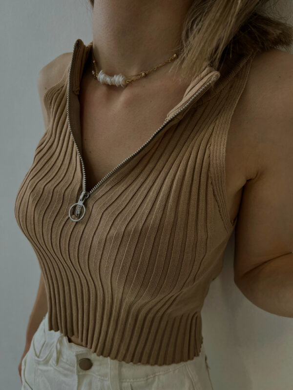 VIVID CARAMEL TOP