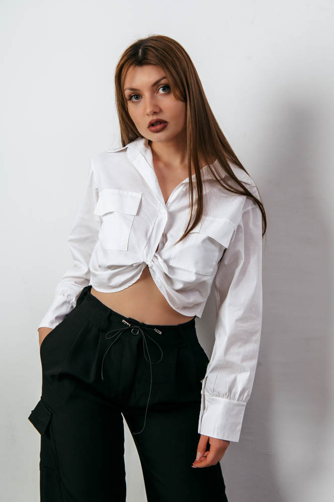 emma aspro poukamiso